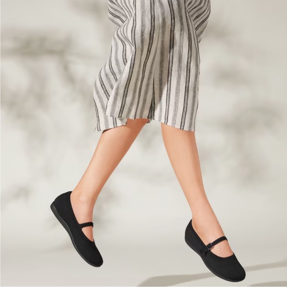 VIVAIA Claire Mary Jane Round Toe Flats Black Size 10.5 - Picture 1 of 10